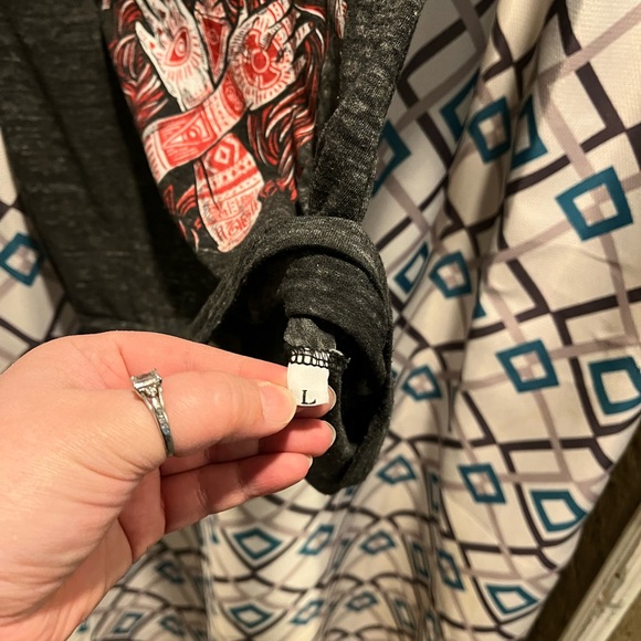 Secret Artist Cutout Tee - Picture 2 of 8